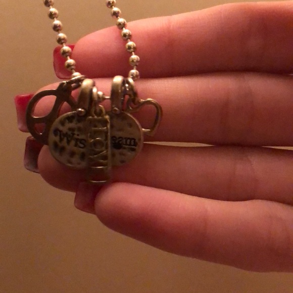 Aeropostale cute necklace - Picture 3 of 5